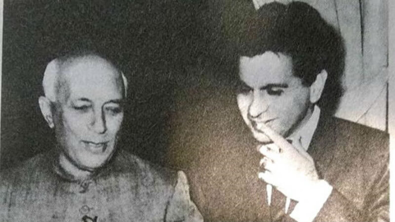 जब जवाहर लाल नेहरू ने दिलीप कुमार को अपने रक्षामंत्री का चुनाव प्रचार करने को कहा